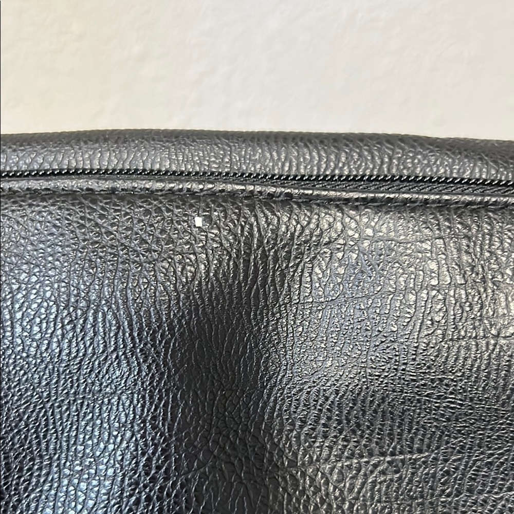 Harve Benard Black Shoulder Bag with Studded Detailing - Picture 4 of 6